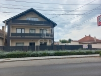 出租 商业用 - 店铺 Dunaharaszti, 97m2