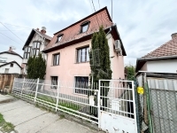 Eladó családi ház Budapest III. kerület, 200m2