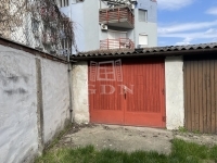 Szeged 车库 1