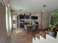 For sale flat Fót, 71m2