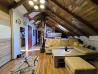 Fót Casa Familiala 12