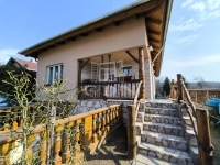 Fót Casa Familiala 0