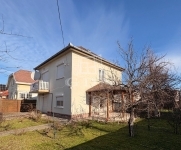 Érd Einfamilienhaus - 84.000.000 HUF