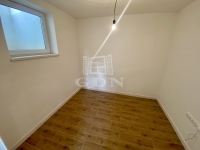 Vác Lakás (téglaépítésű) 1