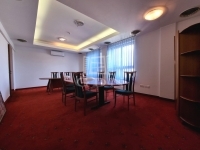 Székesfehérvár Офис 8