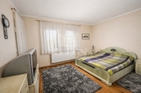 Úrhida 家庭别墅 8