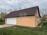 Lepsény Family House 16