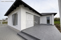 出卖 家庭别墅 Székesfehérvár, 101m2