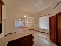 Székesfehérvár Офис 11