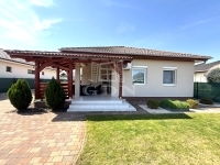 For sale family house Kakucs, 130m2