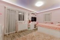 Mogyoród Совмещенный дом 15