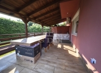 Mogyoród Совмещенный дом 24