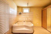 Tárnok Family House 22