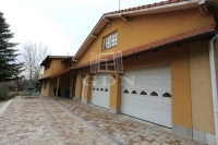 Tárnok Family House 28