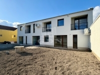 Vác 联排别墅 14