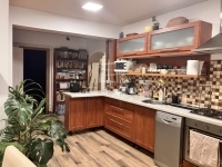 Érd 双面别墅 16